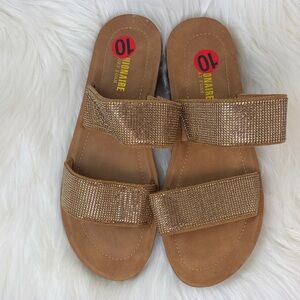 NWT! Cushionaire Alana Two Band Slide Women's Gold Sandals size 10